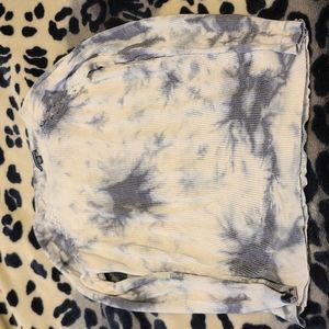 Womens American Eagle sweater- like new